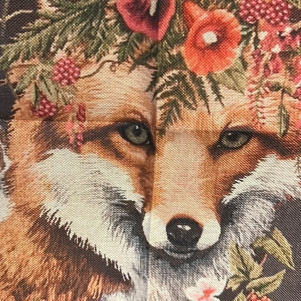 🍁 - Pillow cover. 18 x 18 New! Zips open and closed measurement so approximate